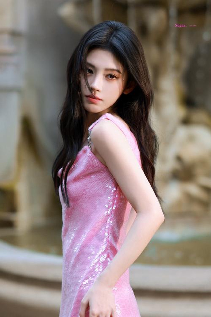 鞠婧祎